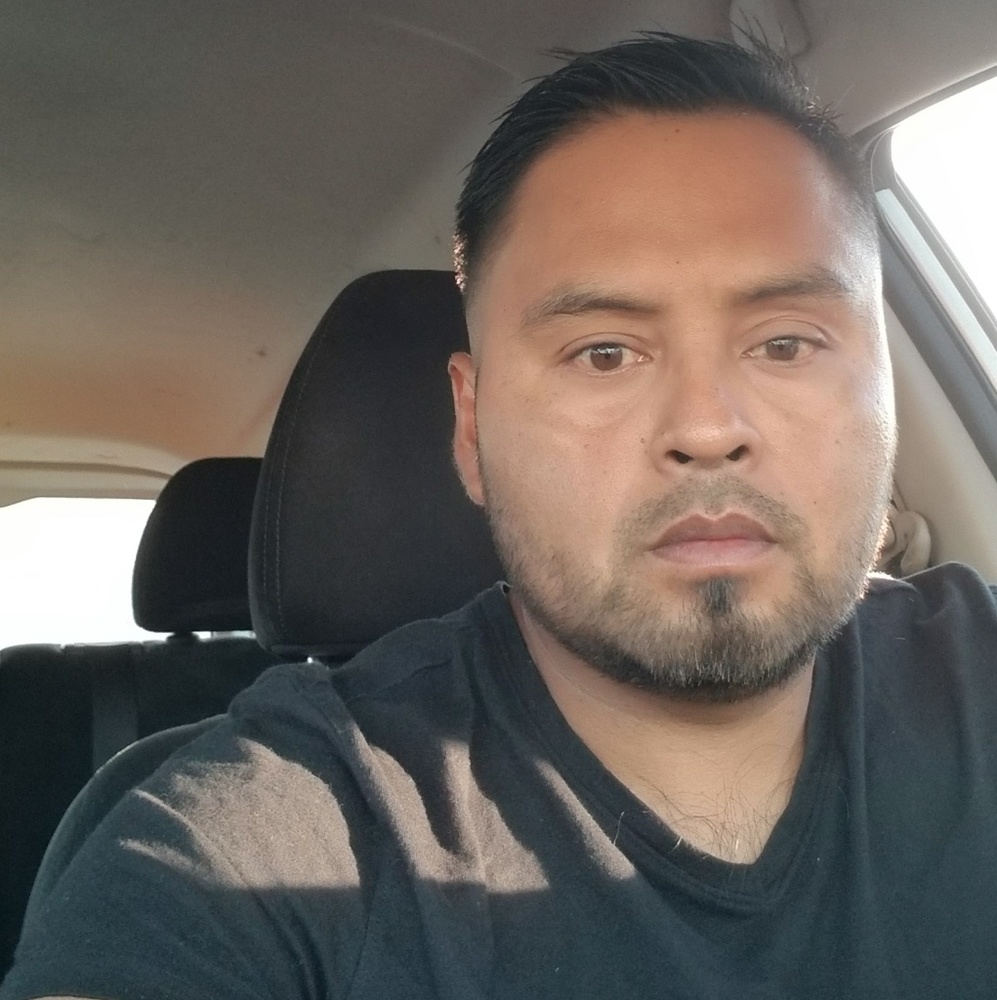 Meet your Posher, Carlos